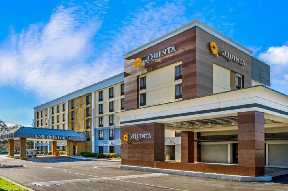 La Quinta Inn & Suites by Wyndham Maingate Fort Jackson